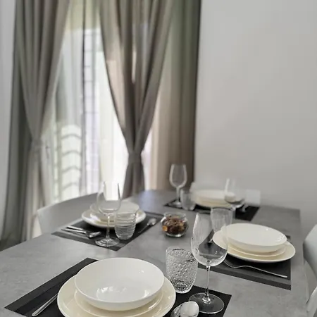 Rihanna&ianis House *