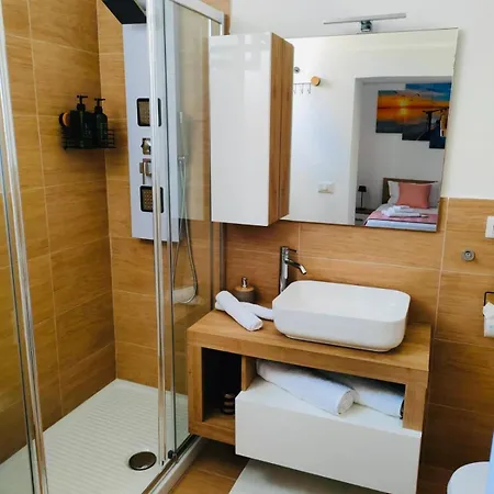 Rihanna&ianis House * Bari